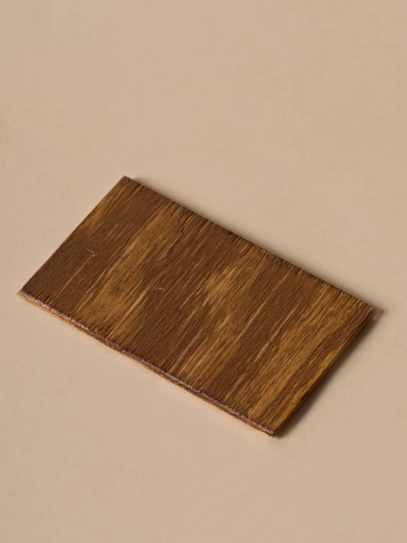 Próbki kolorów drewna sosnowego