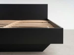 Łóżko lewitujące 140x200 czarne DM2 z płyty meblowej