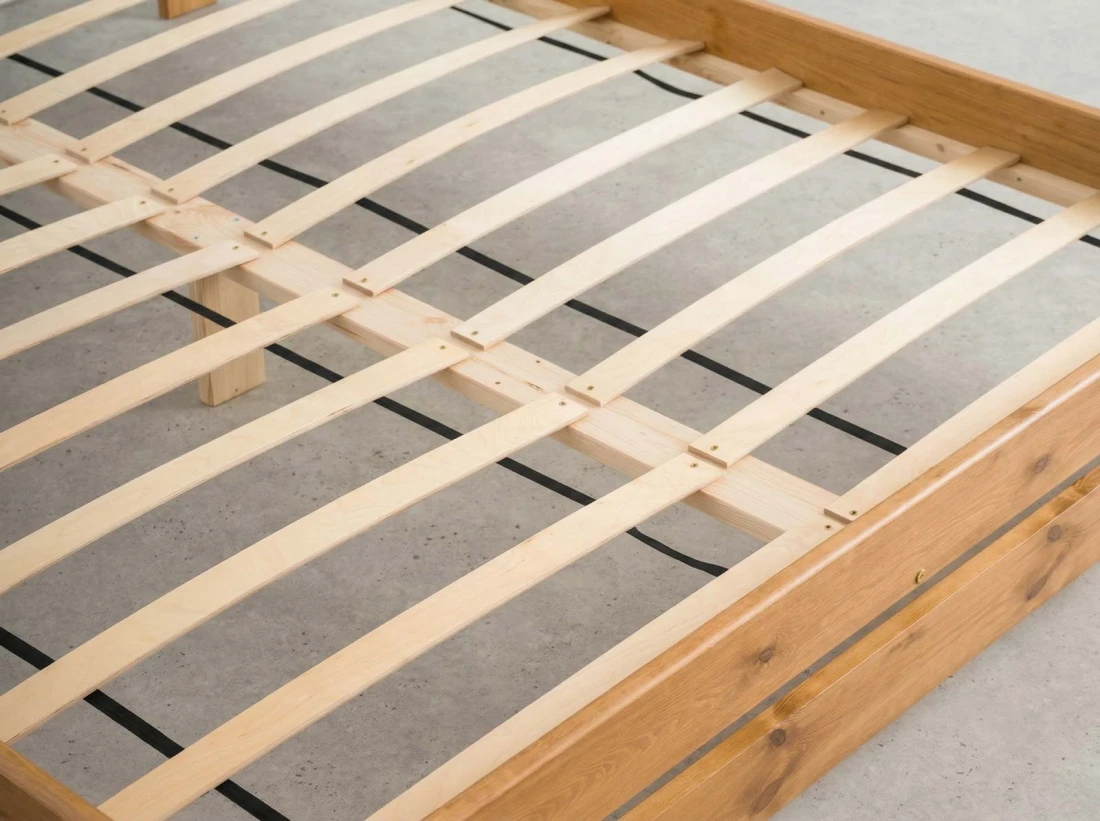 Łóżko sosnowe Lidia 140x200 olcha